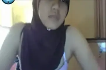 Video Skandal ABG Berjilbab Lugu Camsex Bugil